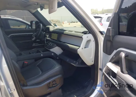 2024 Land Rover Defender 110 P400 S z USA, uszkodzony, nr VIN SALEJ7EU9R2245865